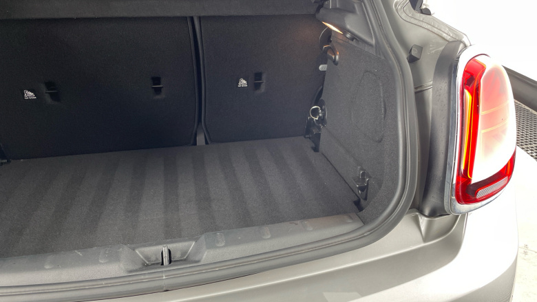 MINI Hatchback 1.5 Cooper Classic Premium 5dr Auto Petrol Hatchback